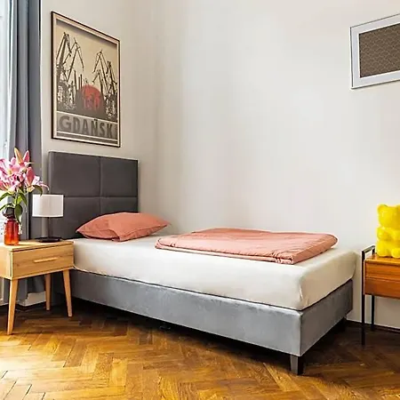 Das Hostel Хостел *